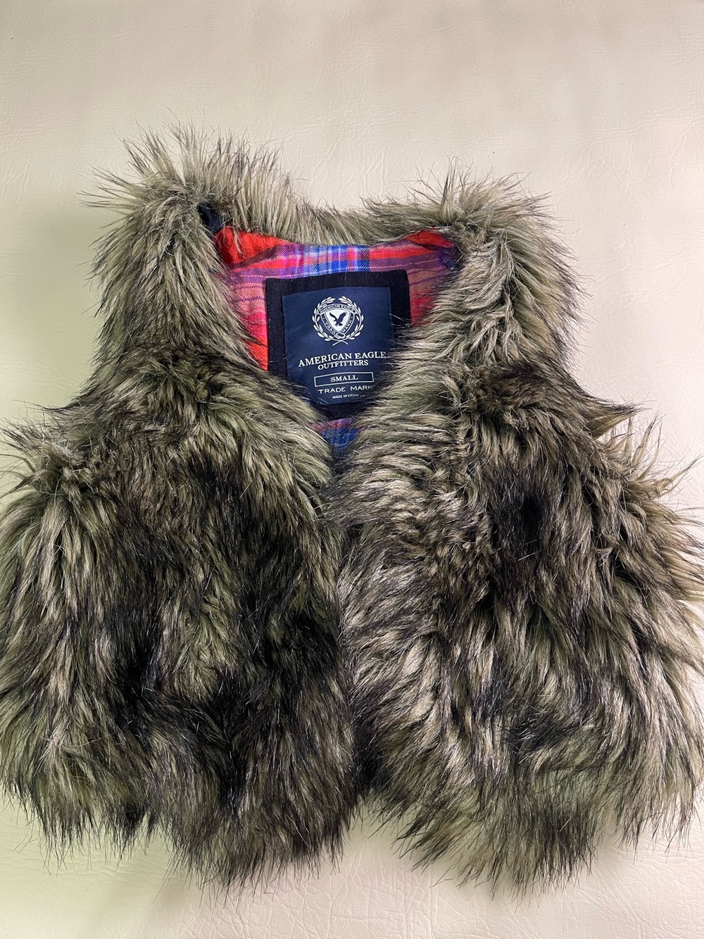 Vintage American Eagle outfitters faux fur vest small